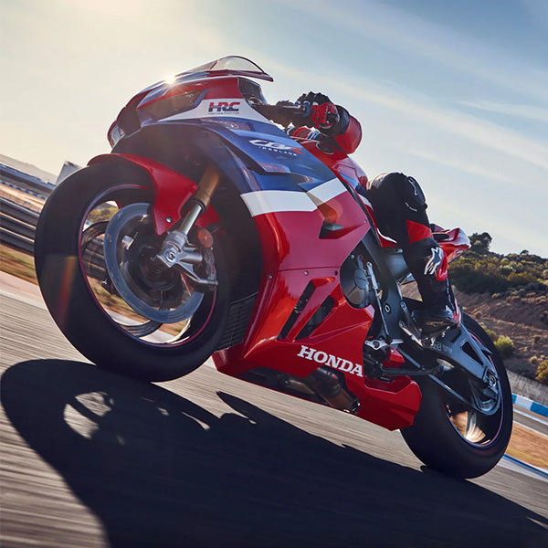 Honda CBR1000RR Fireblade| Honda Sports Motorcycle | Honda of Dorset | Honda Bike Dealership Weymouth