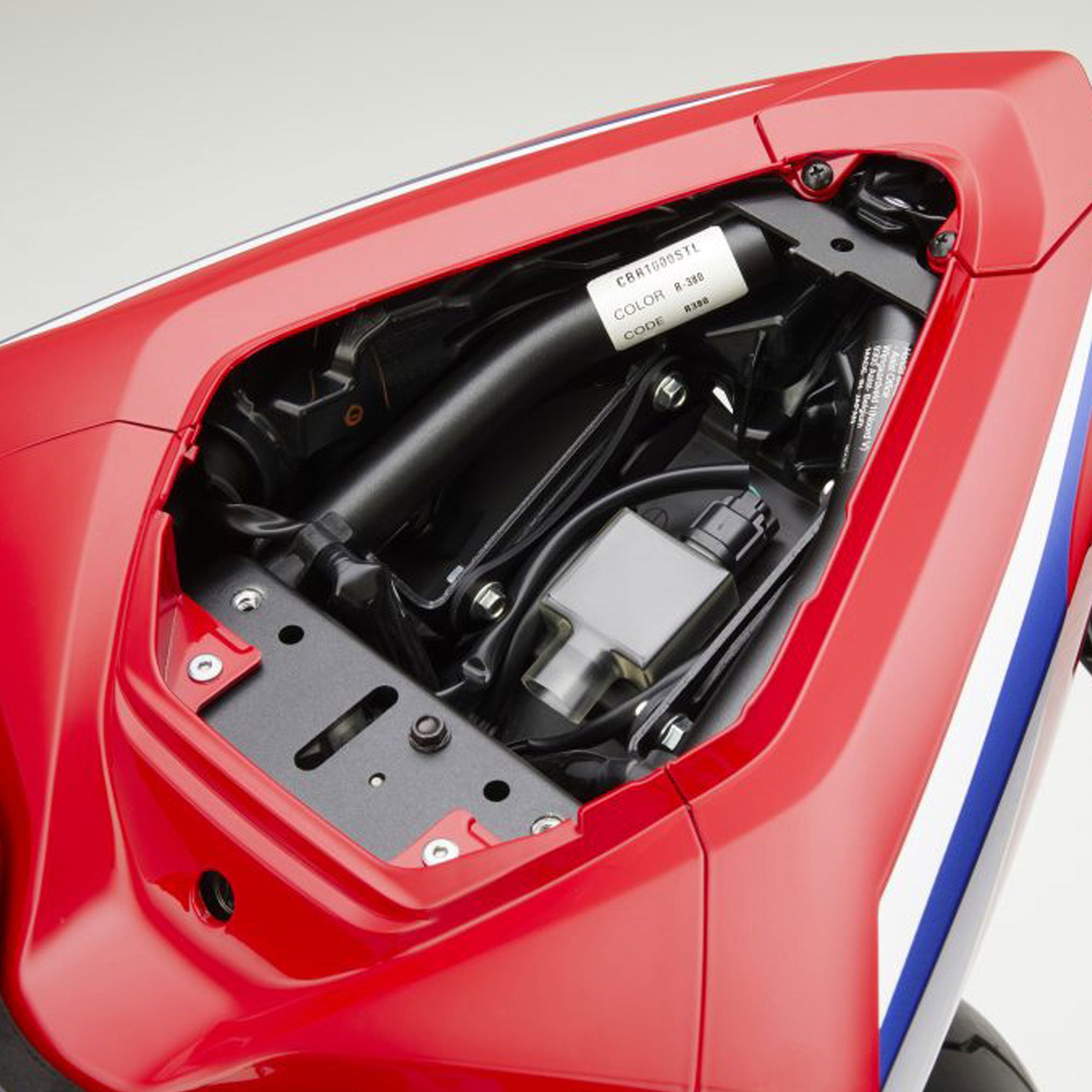 CBR1000RR-R - USB Power Socket