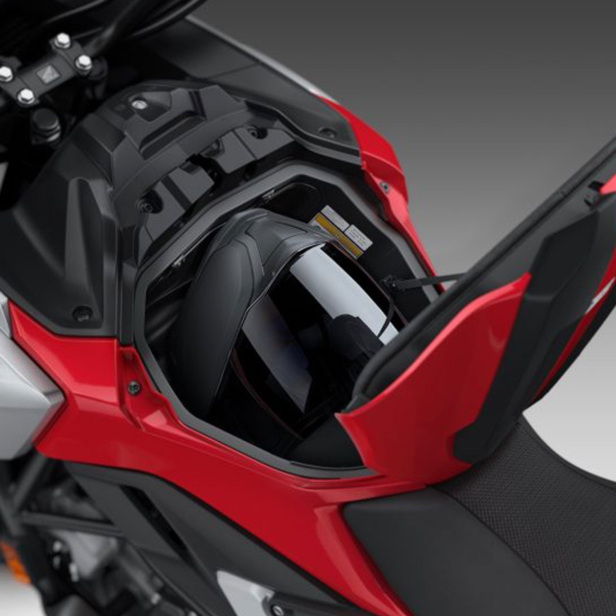 NC750X - USB Charger