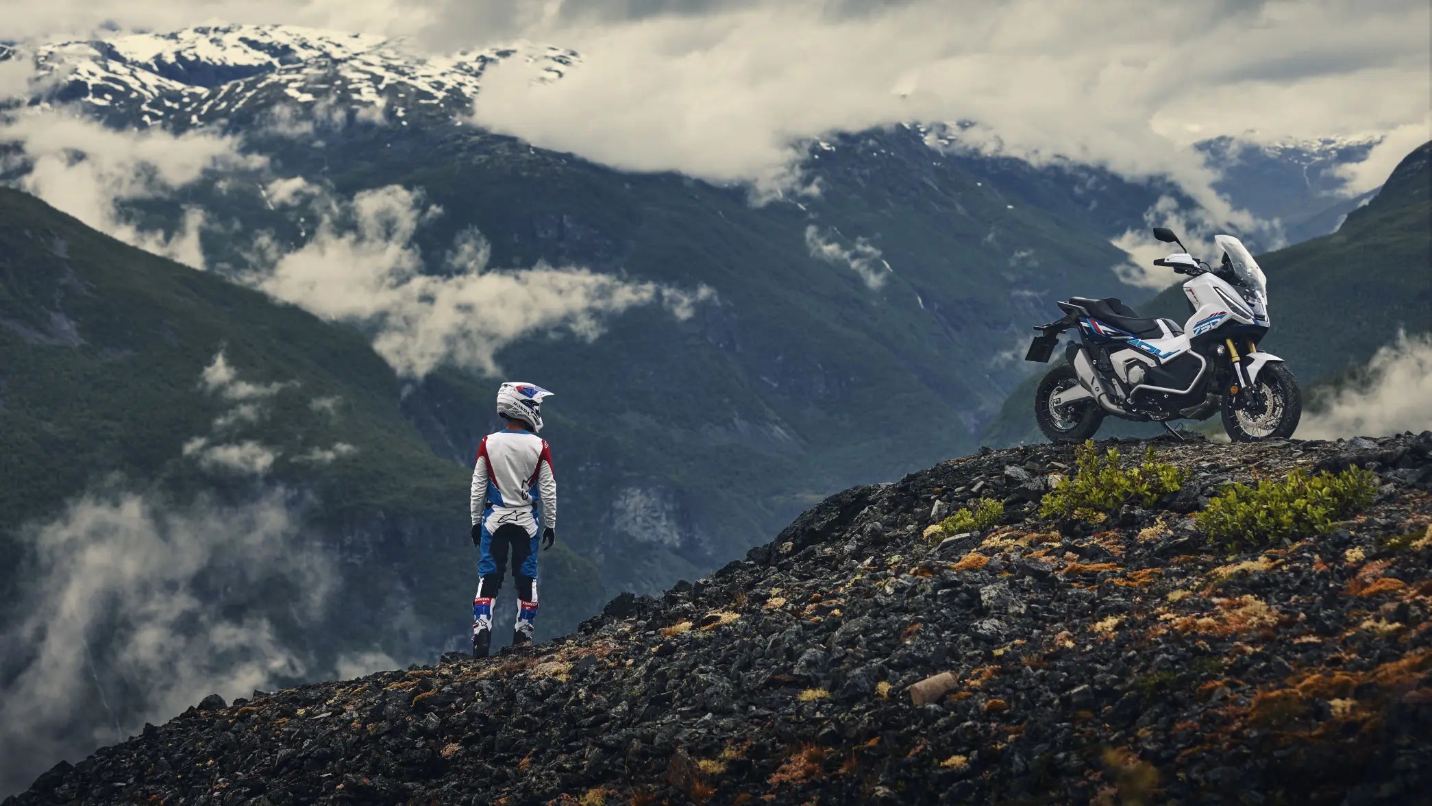 Special_Edition_ADV750__Honda_Motorcycles_New_Bikes_in_Dorset